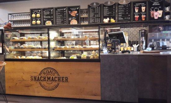 RON'S Backhaus Cafe