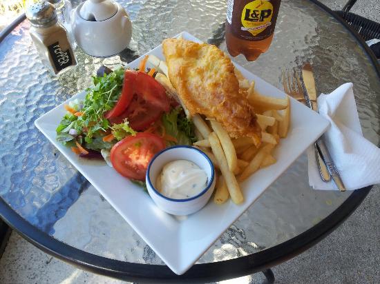 Macrocarpa Cafe