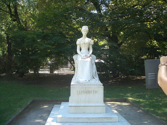 Sissi-Denkmal