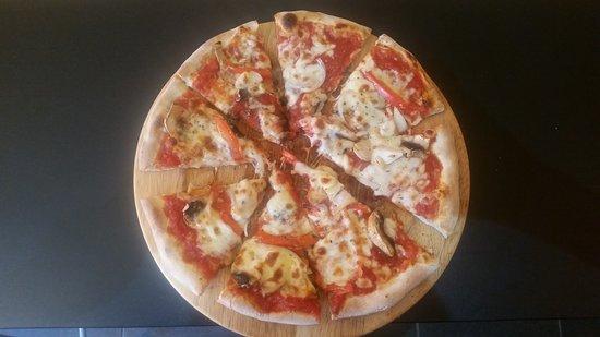 Pizza Douera