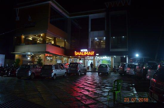 Cafe Mouj