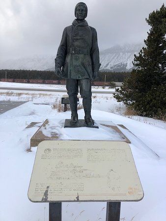 Marias Pass Obelisk