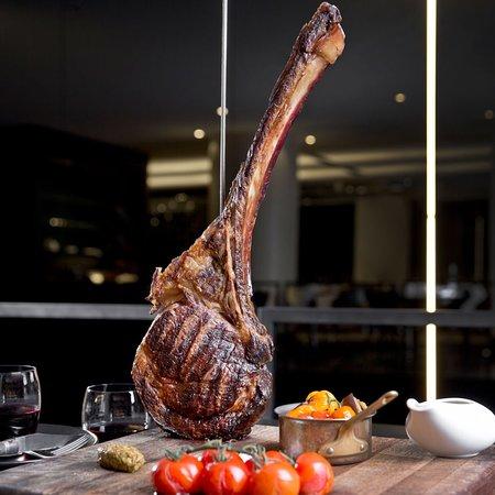 Maxim's Steak House & Pizzeria