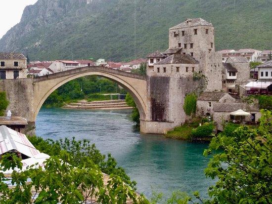 Mostar Köprüsü