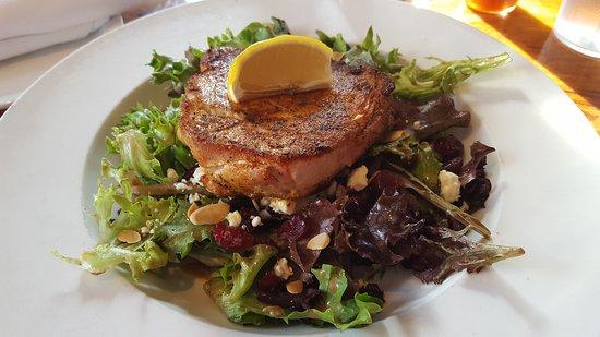Fins Fish House & Raw Bar
