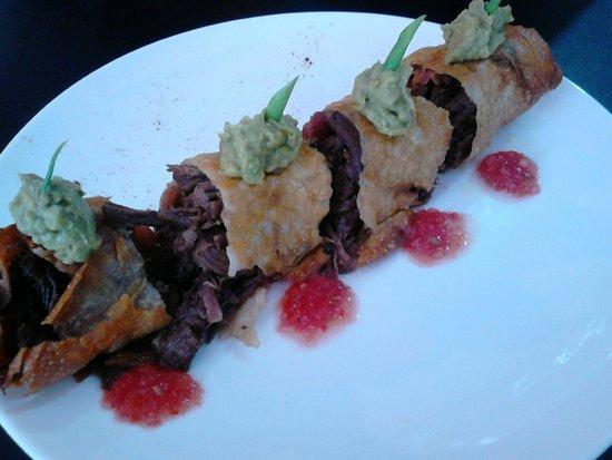 Los Antojos De Bernal