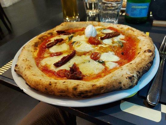 Rinomato Pizzeria Cucina E Sapori