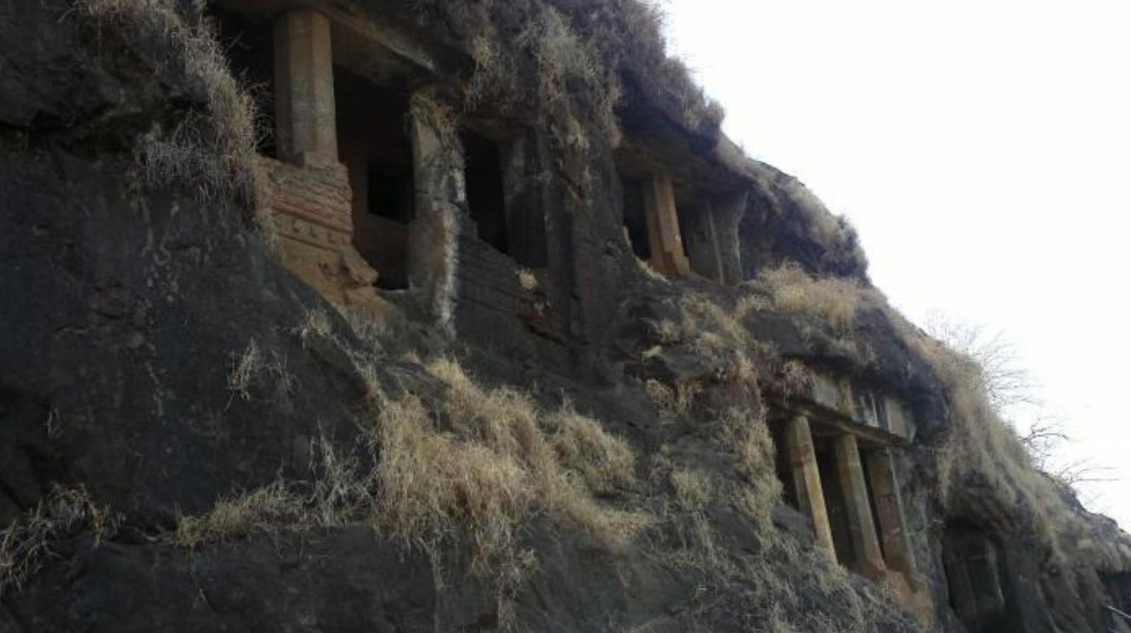 Gandharpale Caves