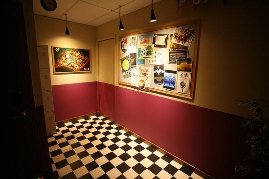 Puzzled Room Escape