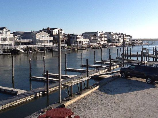 Larsen's Marina Boat Rentals