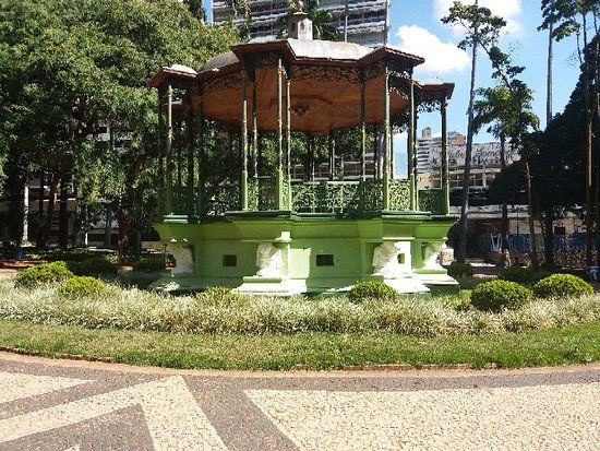 Praça Carlos Gomes