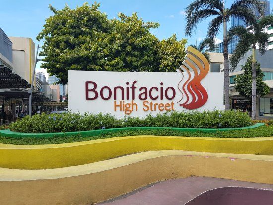 Bonifacio High Street