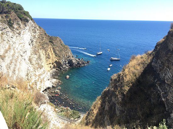 Sorgeto Hot Spring Bay
