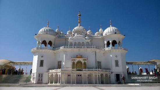 Sri Takht Keshgarh Sahib