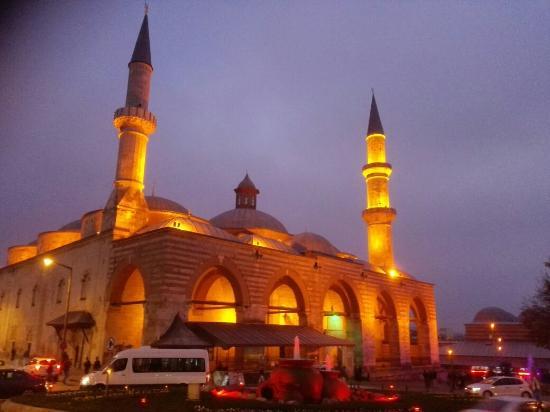 Eski Cami