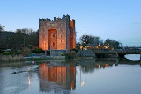 Castillo y Parque Folklórico de Bunratty