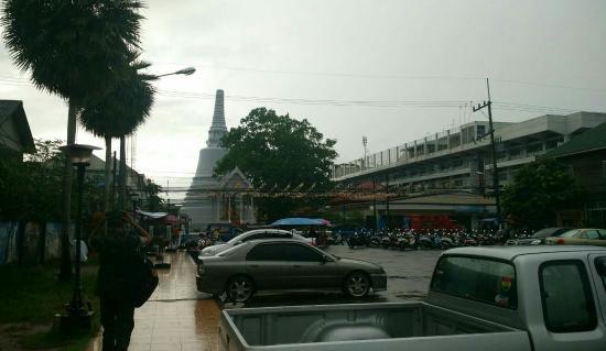 Giant Chedi